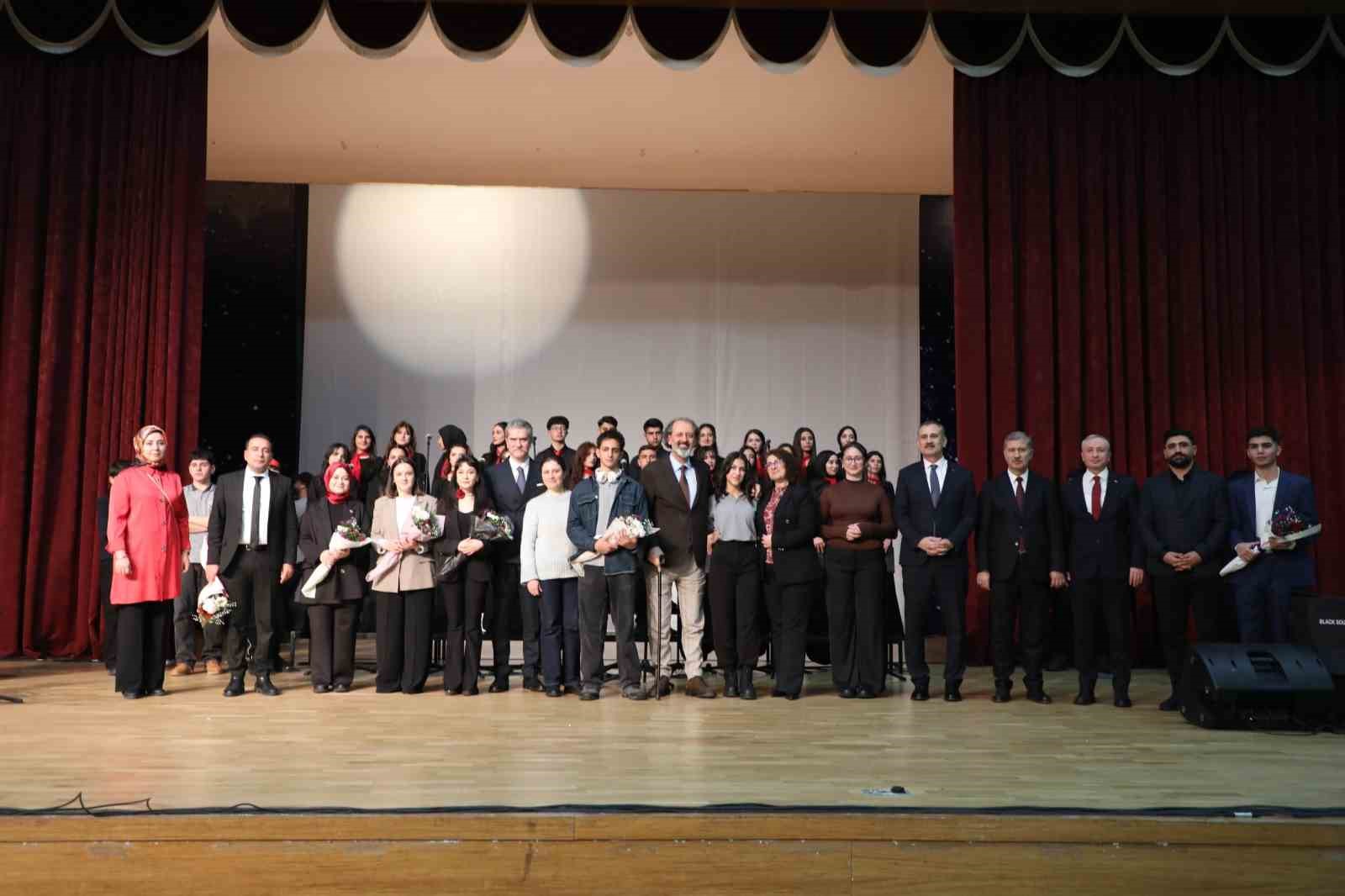 AĞRI’DA "KİM VAR?" SANAT ETKİNLİĞİ