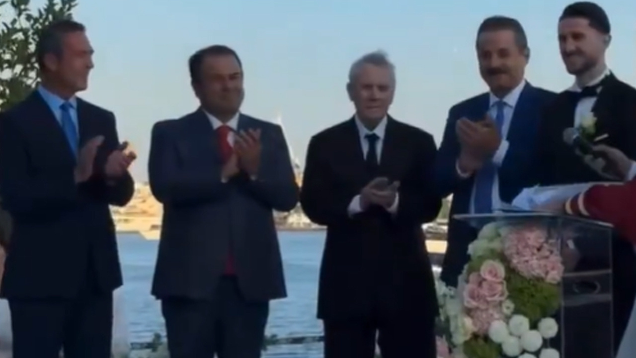 Aziz yildirim ve ali koc bir araya geldi ismail yukseki yalniz birakmadilar GXH23aLs